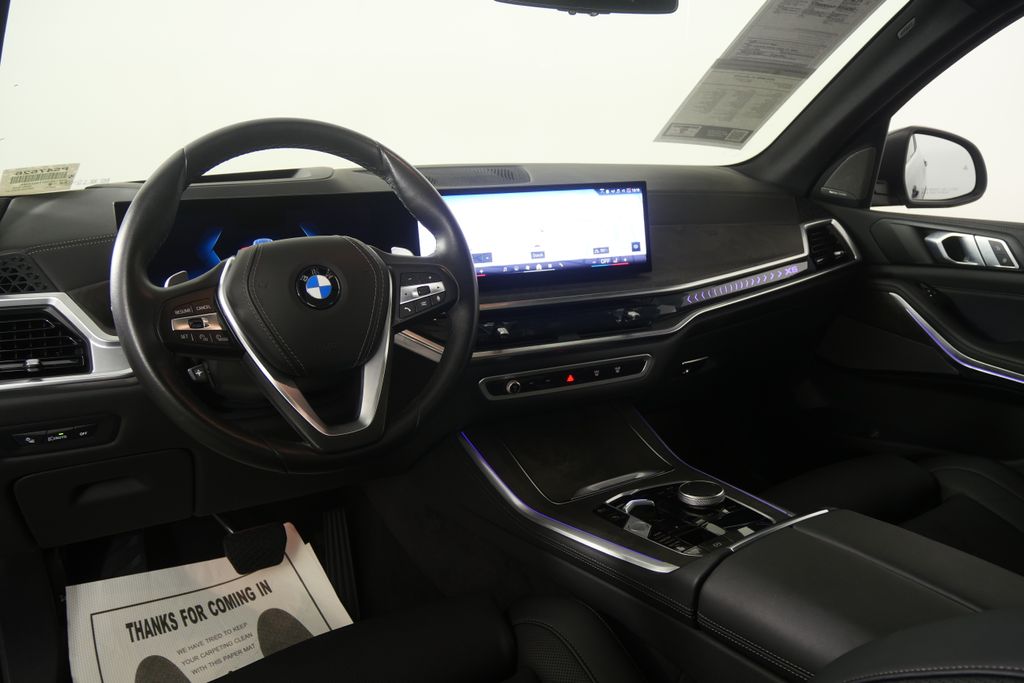 Thumbnail: 2026 BMW X5 - 17