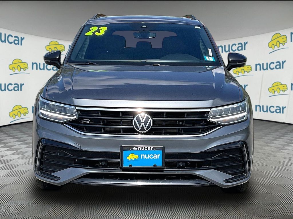 2023 Volkswagen Tiguan — photo 2
