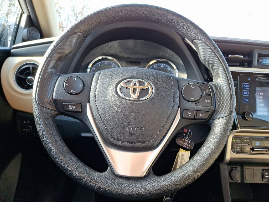 2017 Toyota Corolla LE 18