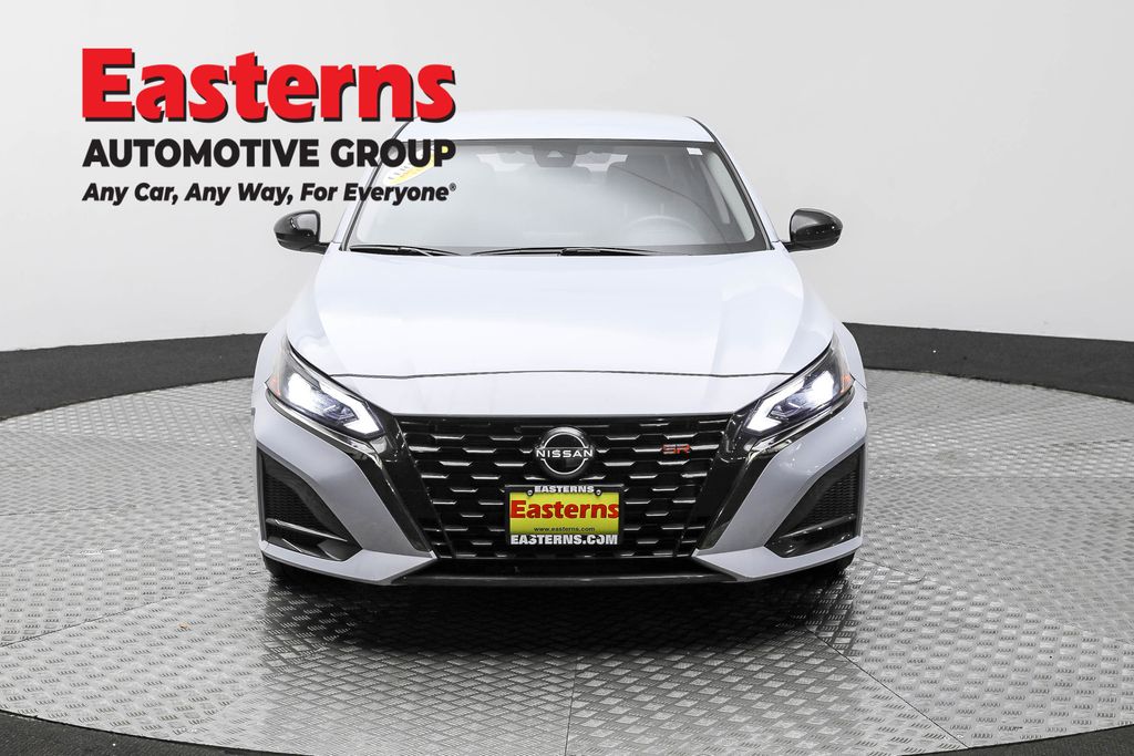 2023 Nissan Altima SR - Photo 4