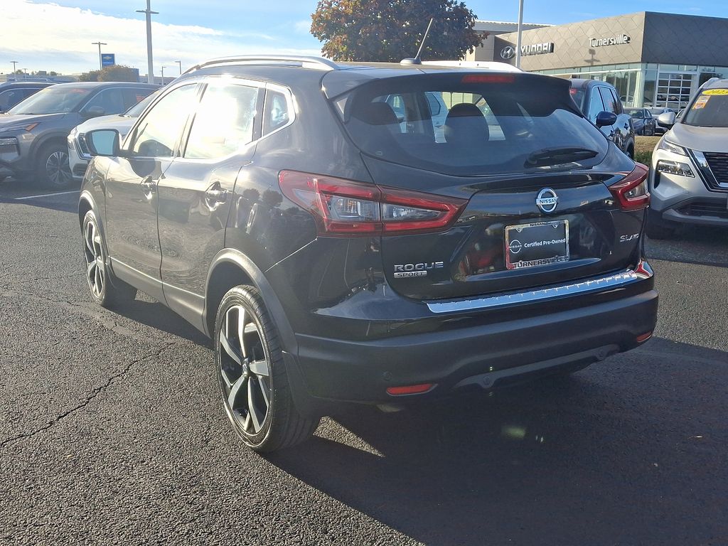 2022 Nissan Rogue Sport SL 4