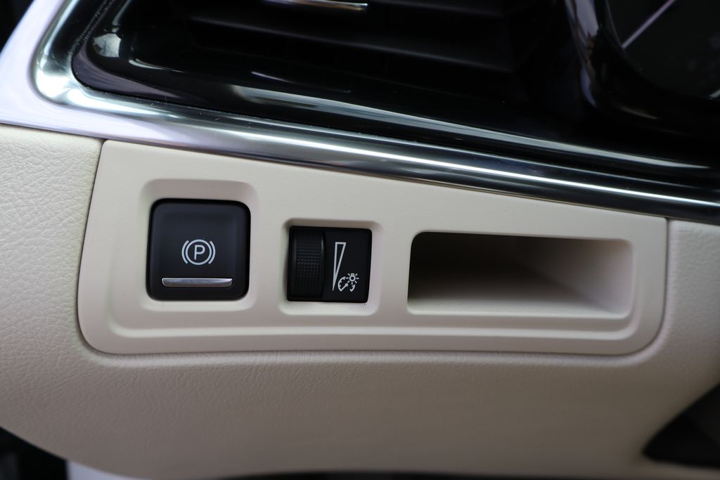 2022 Cadillac XT6 Premium Luxury photo