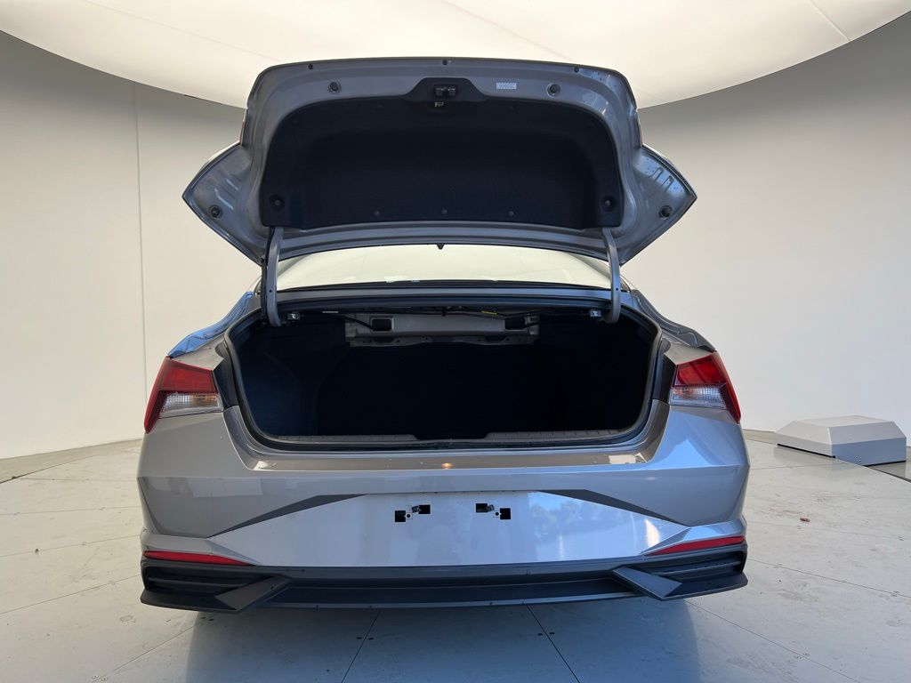 Thumbnail: 2021 Hyundai Elantra - 5