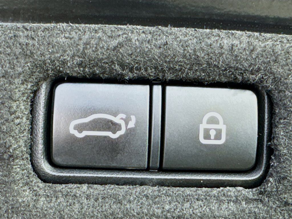 Used Car 2018 Genesis G80  5.0 Ultimate For Sale Under $20,000 In Austin, Texas