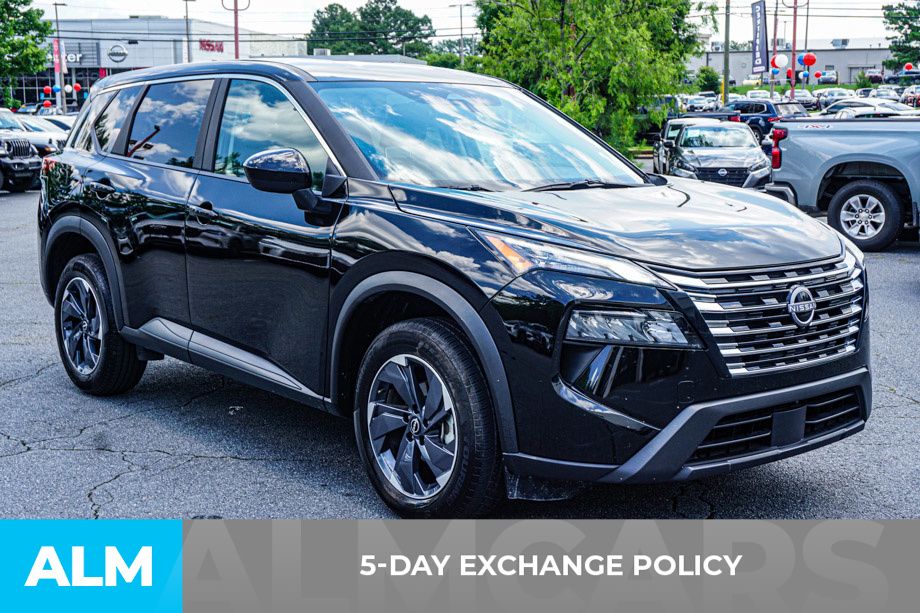 Used 2025 Black Nissan SV image 4