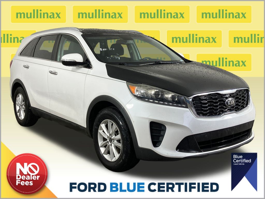 2019 Kia Sorento LX's photo