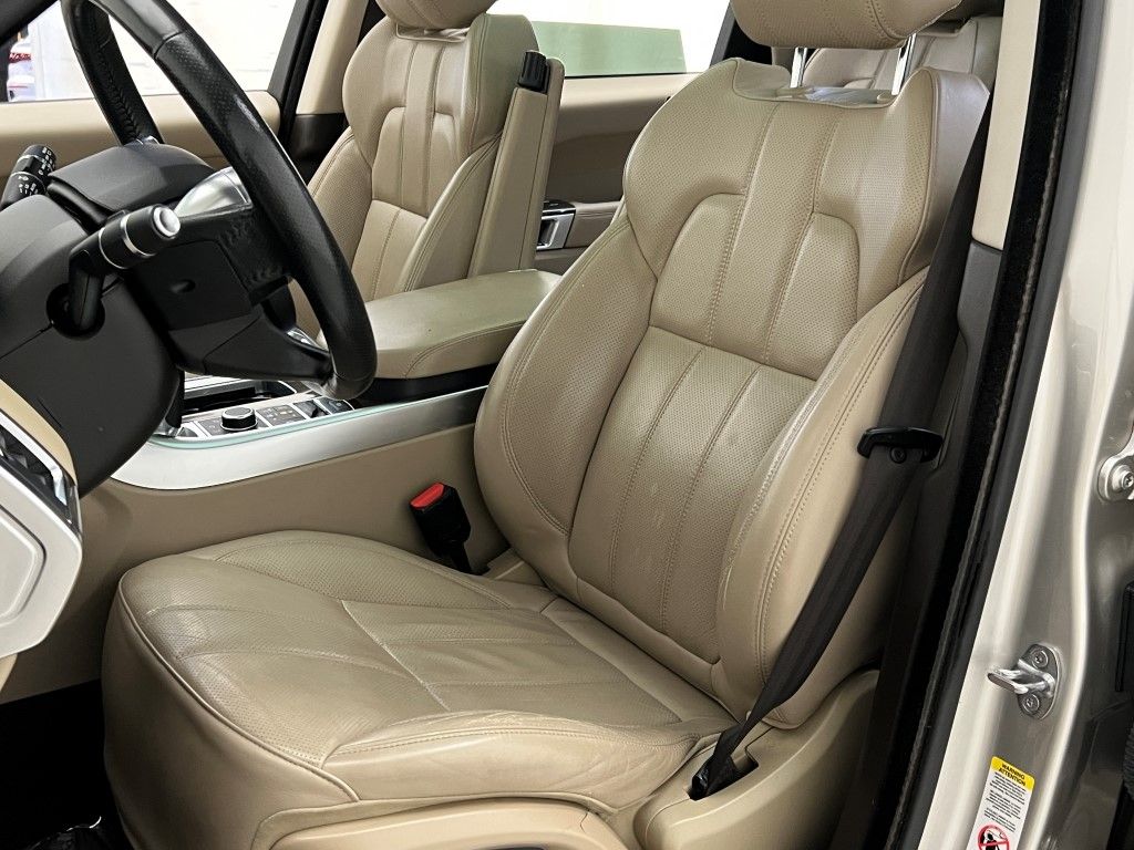 Thumbnail: 2017 Land Rover Range Rover Sport - 21
