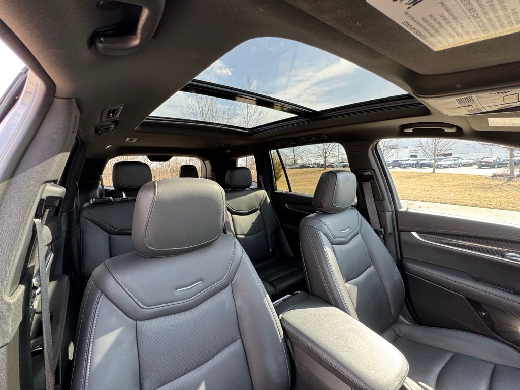 2024 Cadillac XT6 Sport photo