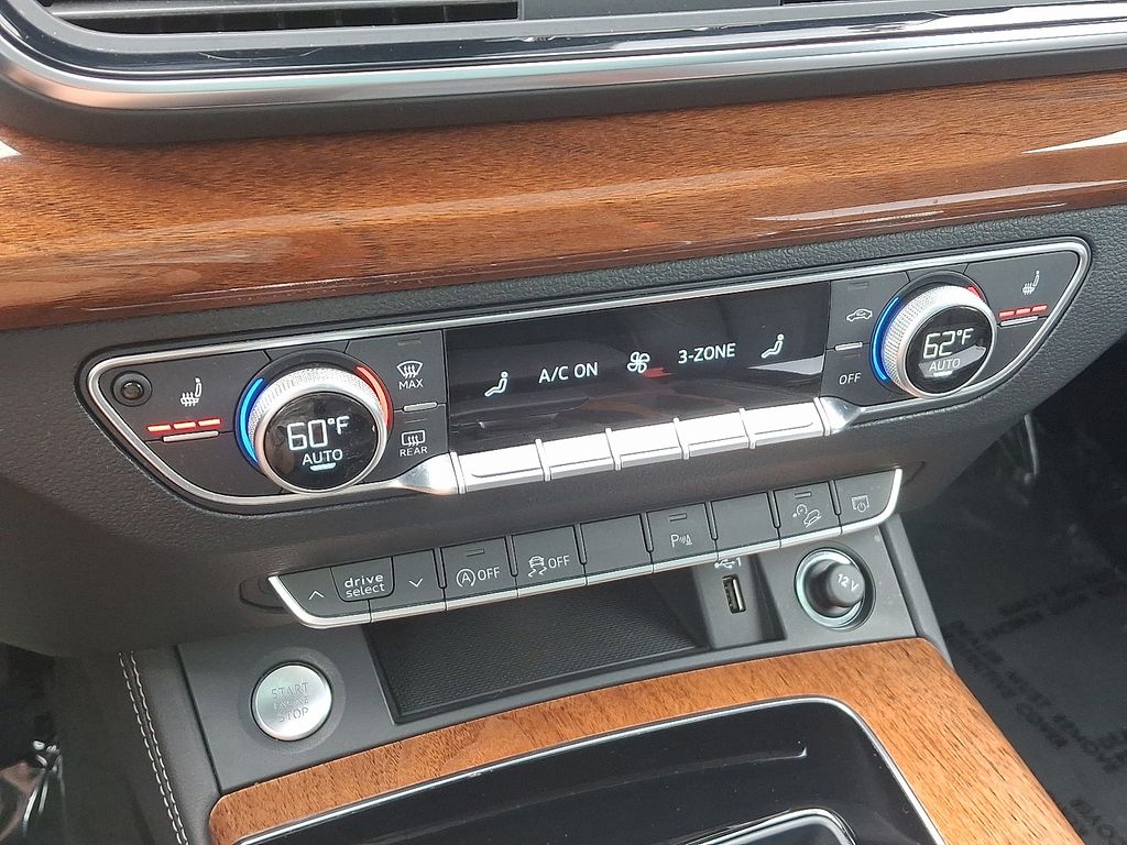 Thumbnail: 2023 Audi Q5 - 17