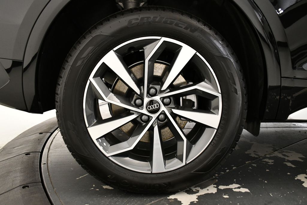 Thumbnail: 2025 Audi Q5 - 15