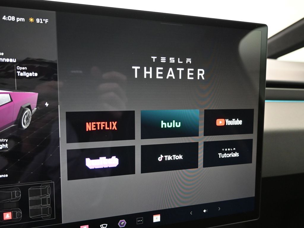 2025 Tesla Cybertruck Base