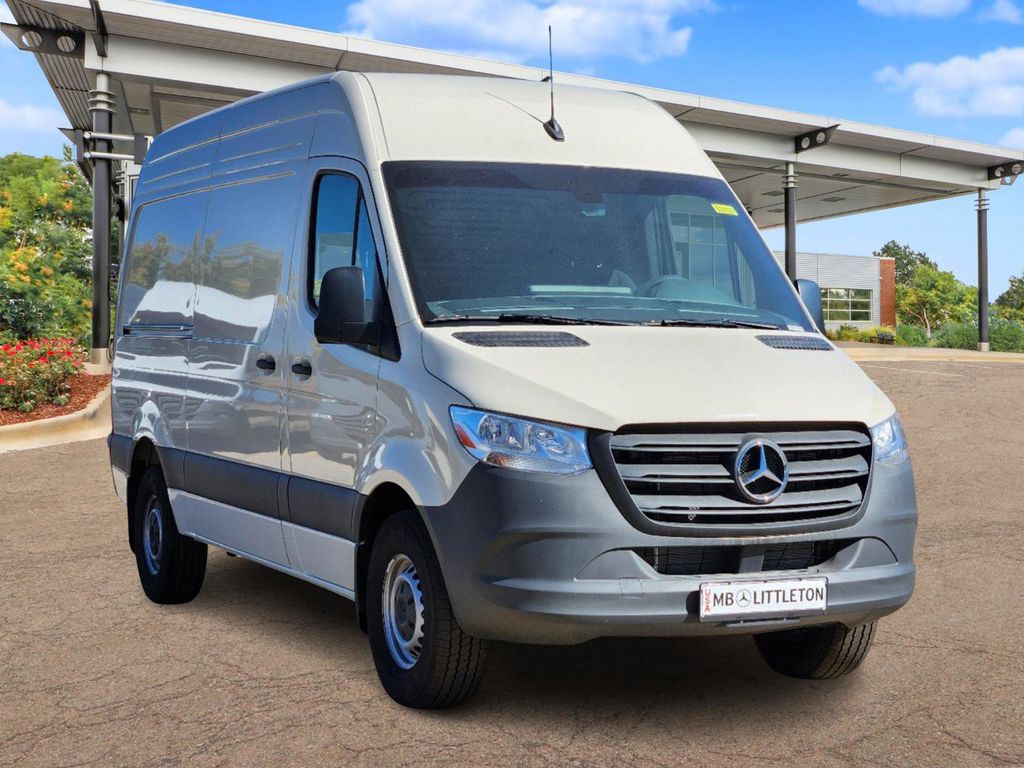 2024 Mercedes-Benz Sprinter 2500 Cargo 144 WB 2