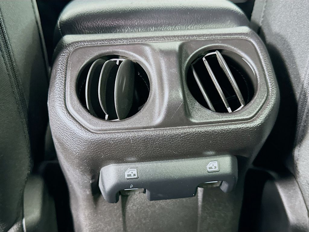 Thumbnail: 2020 Jeep Wrangler - 24