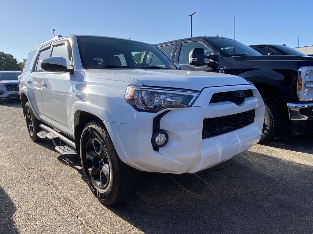 Super White 2019 Toyota 4Runner SUV / Crossover 4X2 5-Speed Automatic Overdrive