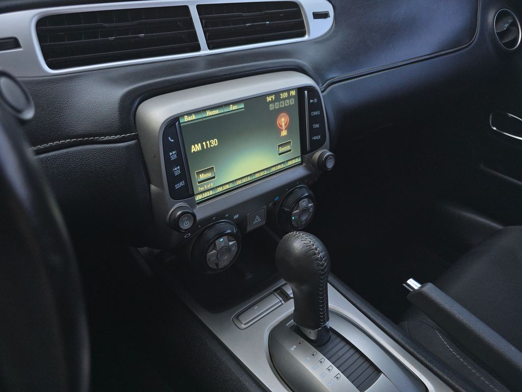 2015 Chevrolet Camaro 1LT photo 20