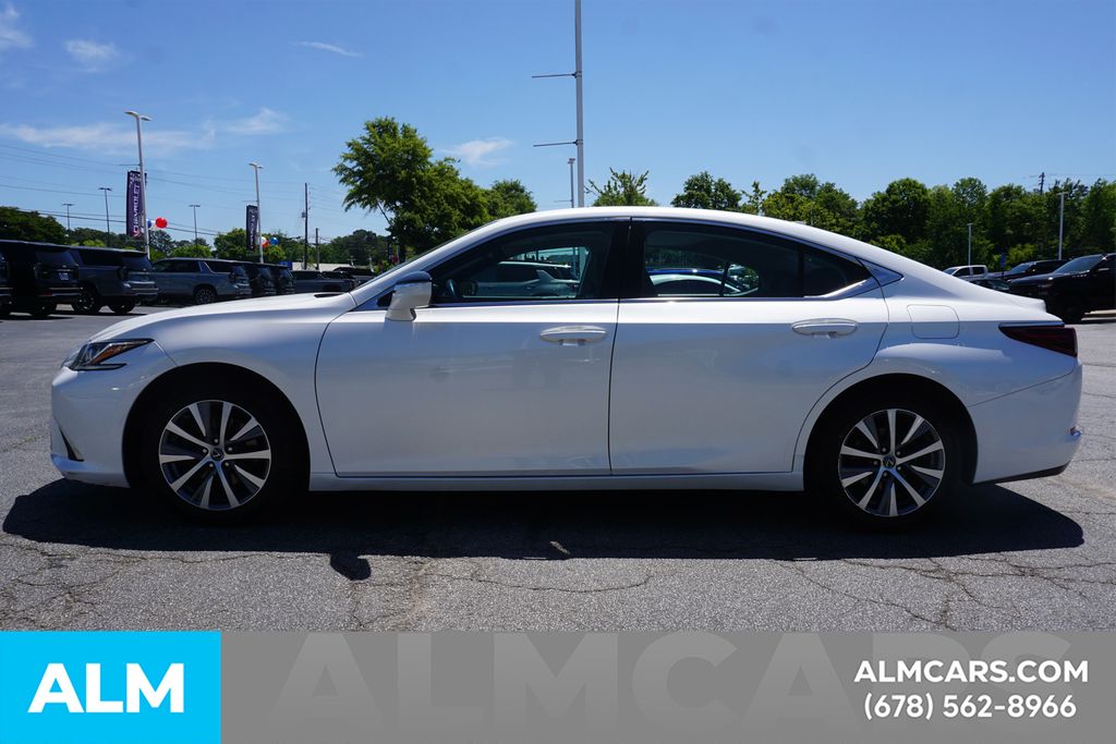Used 2019 White Lexus 350 image 8