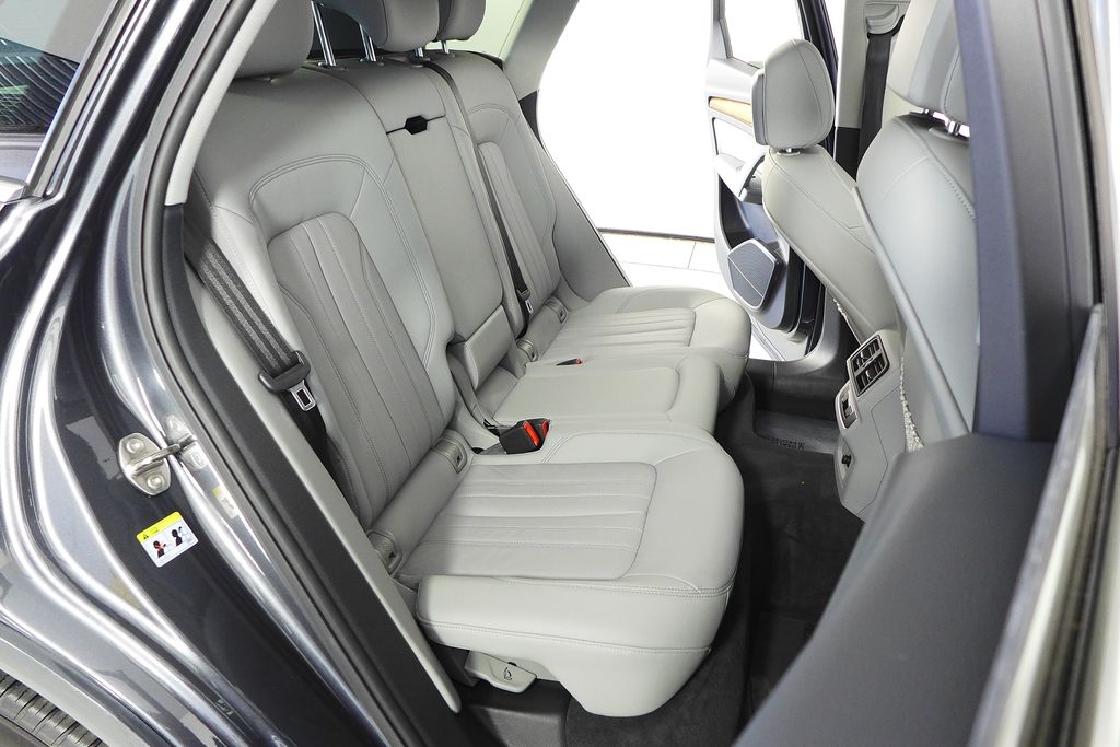 Thumbnail: 2022 Audi Q5 - 20