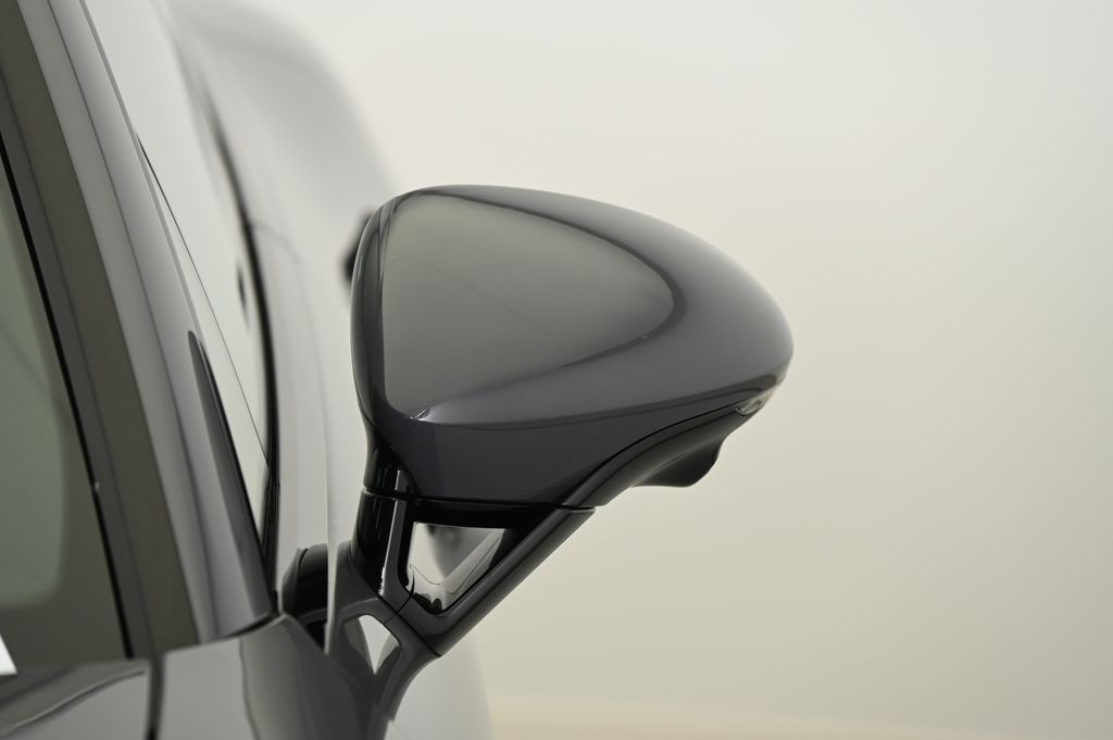 Thumbnail: 2025 Porsche Panamera - 13