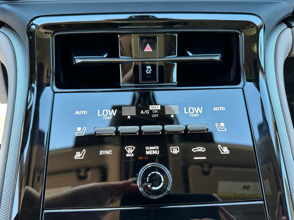 Thumbnail: 2026 Porsche Panamera - 23