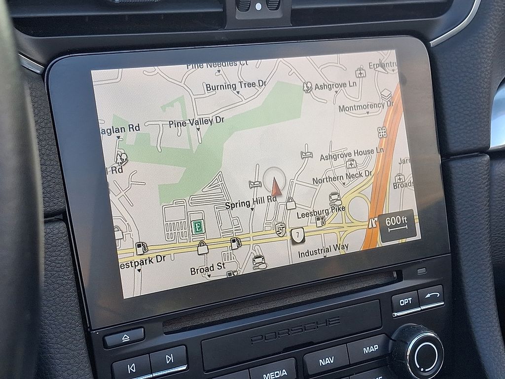 Thumbnail: 2018 Porsche 911 - 16