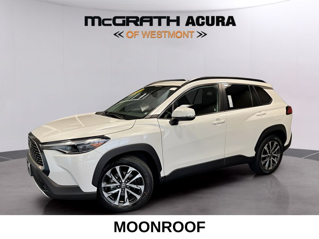 White (Wind Chill Pearl) 2024 Toyota Corolla Cross XLE AWD SUV / Crossover All-Wheel Drive Continuously Variable Transmission