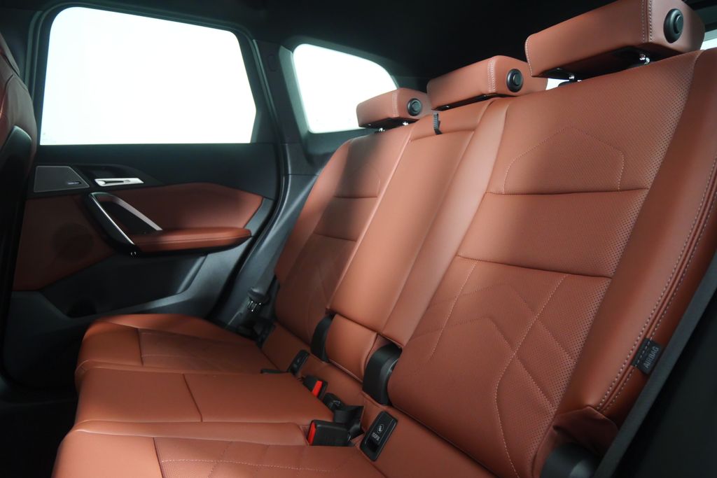 Thumbnail: 2026 BMW X1 - 15