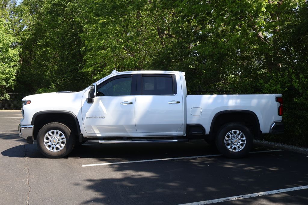 Thumbnail: 2024 Chevrolet Silverado 2500 - 4