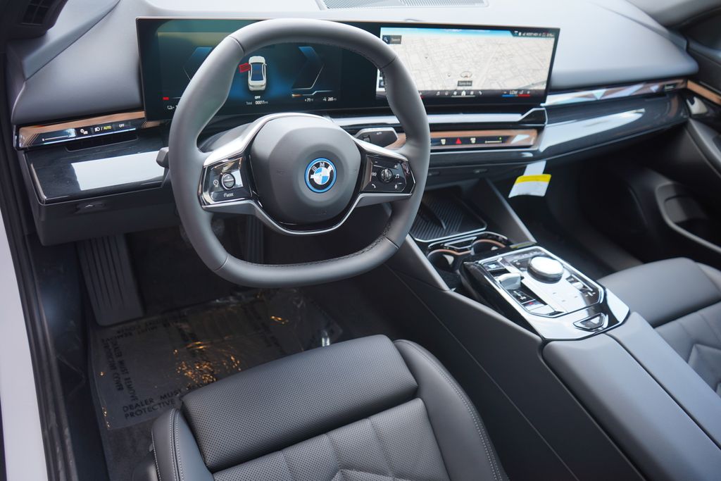 2024 BMW i5 eDrive40 12