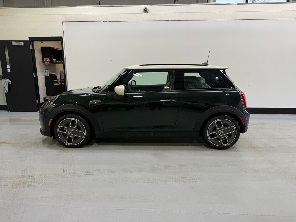 2023 MINI Cooper Base 2