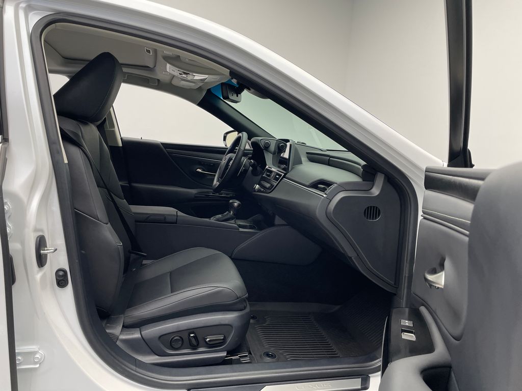 2024 Lexus ES 350 18