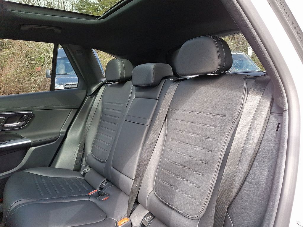 Thumbnail: 2025 Mercedes-Benz GLC - 6