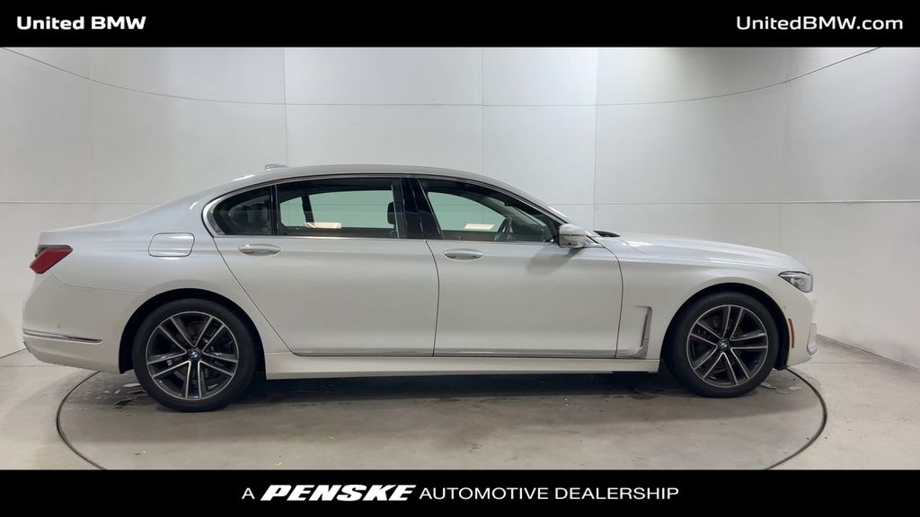 Thumbnail: 2022 BMW 7 Series - 9