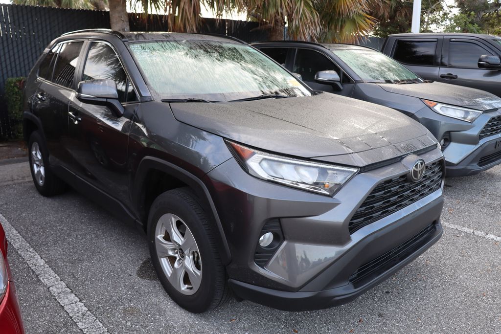 2021 Toyota RAV4 XLE 6