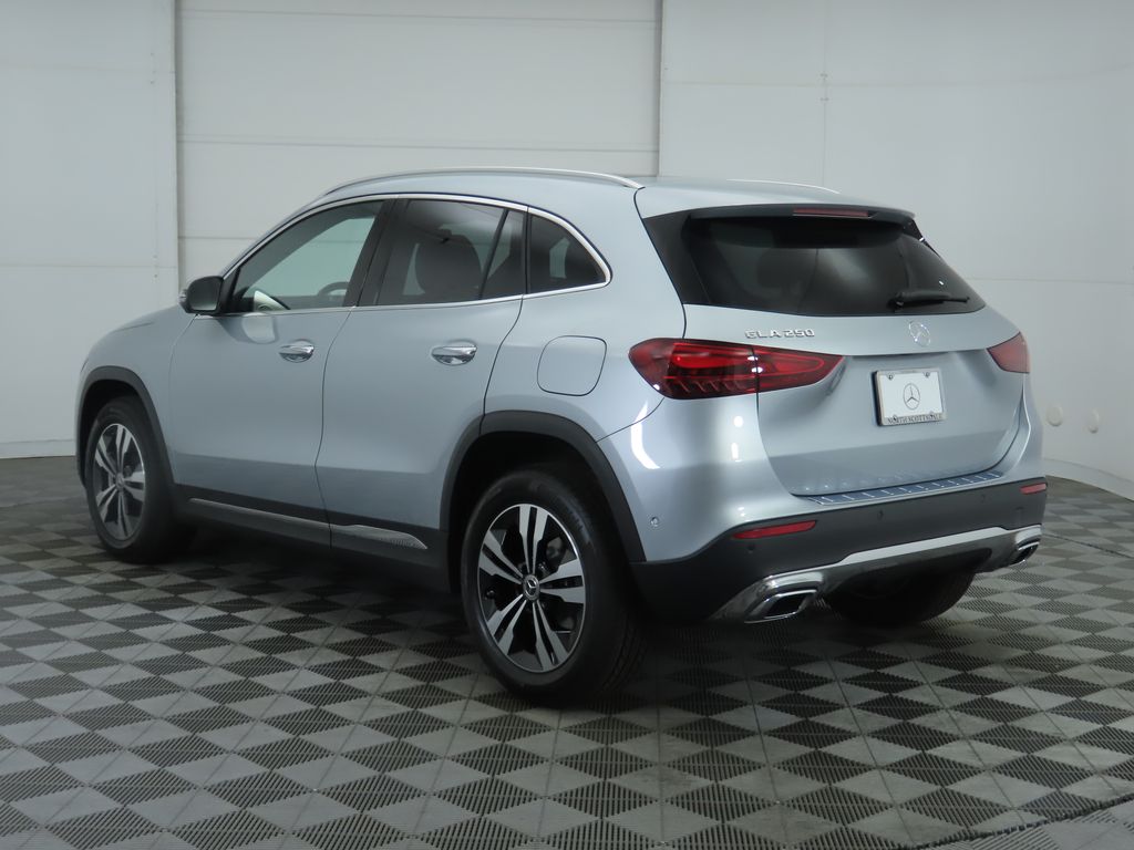 Thumbnail: 2026 Mercedes-Benz GLA - 7