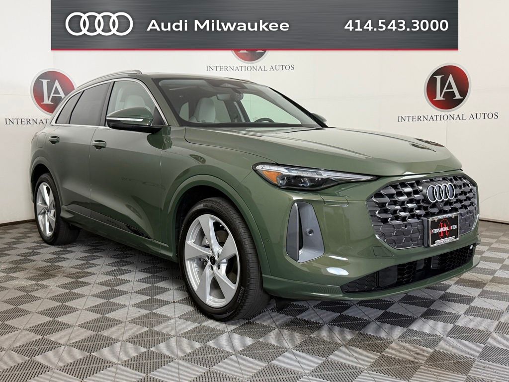 District Green Metallic 2026 Audi Q5 SUV / Crossover All-Wheel Drive 7-Speed Automatic