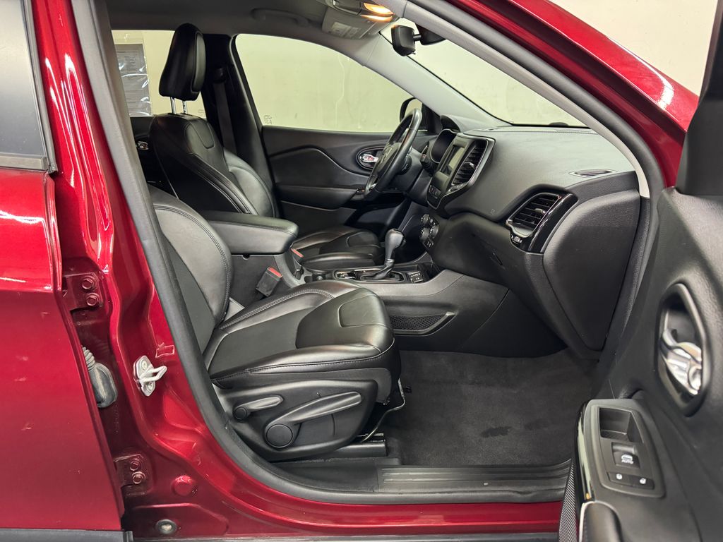 2021 Jeep Cherokee Altitude