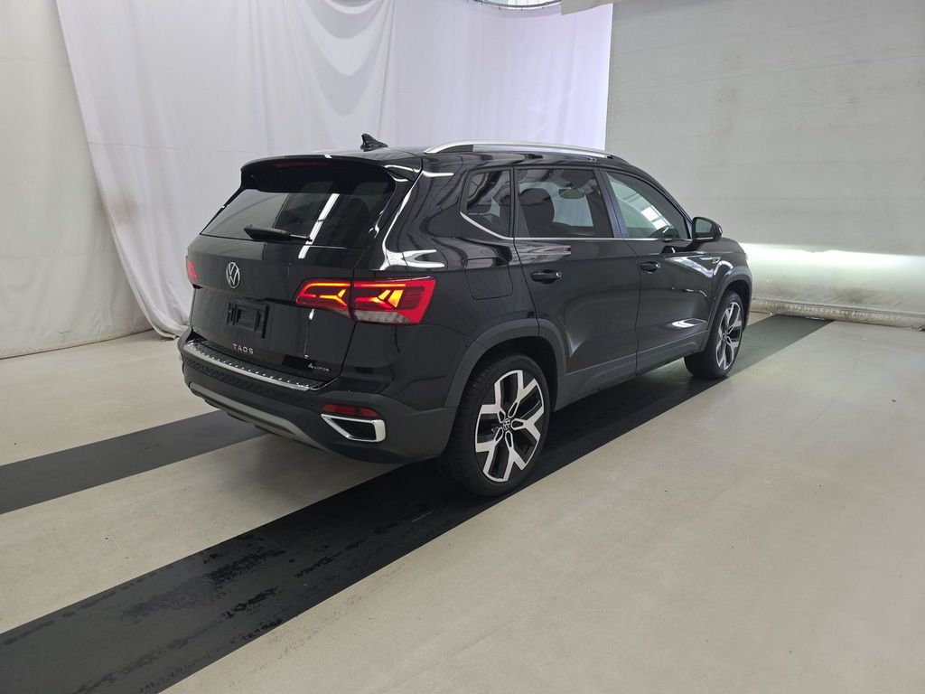 Used 2023 Black Volkswagen 1.5T SEL image 4