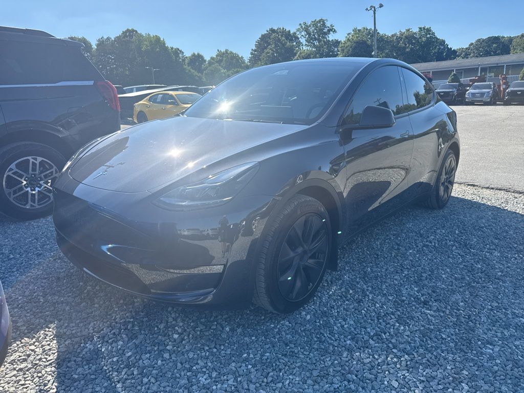 2024 Tesla Model Y's photo