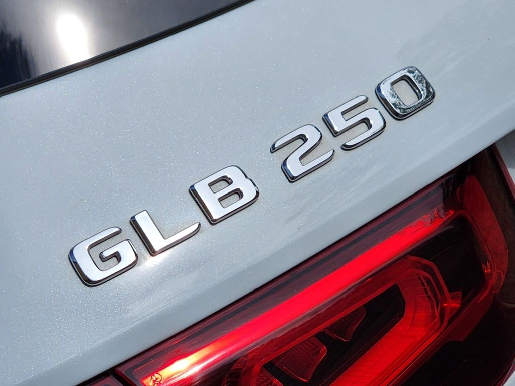 2021 Mercedes-Benz GLB GLB 250 12