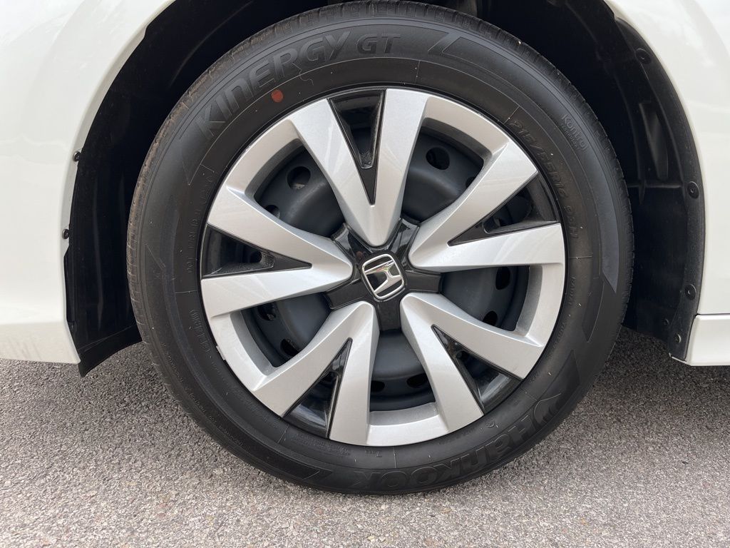 2025 Honda Civic LX 10