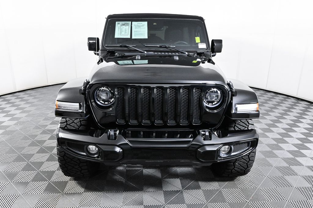 2023 Jeep Wrangler Sahara 2