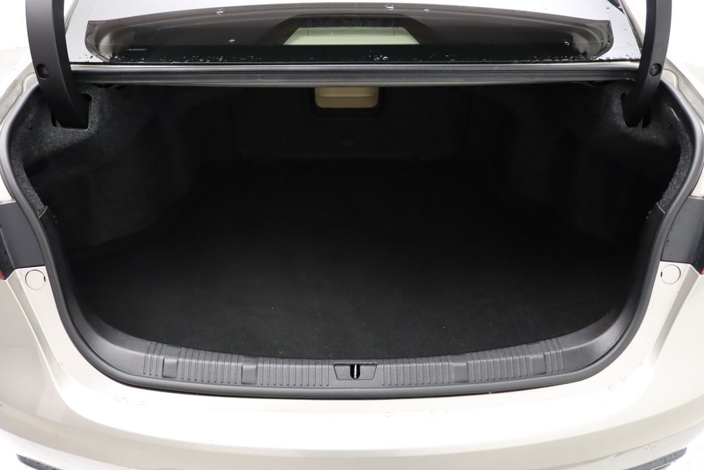 Thumbnail: 2013 Toyota Avalon - 22