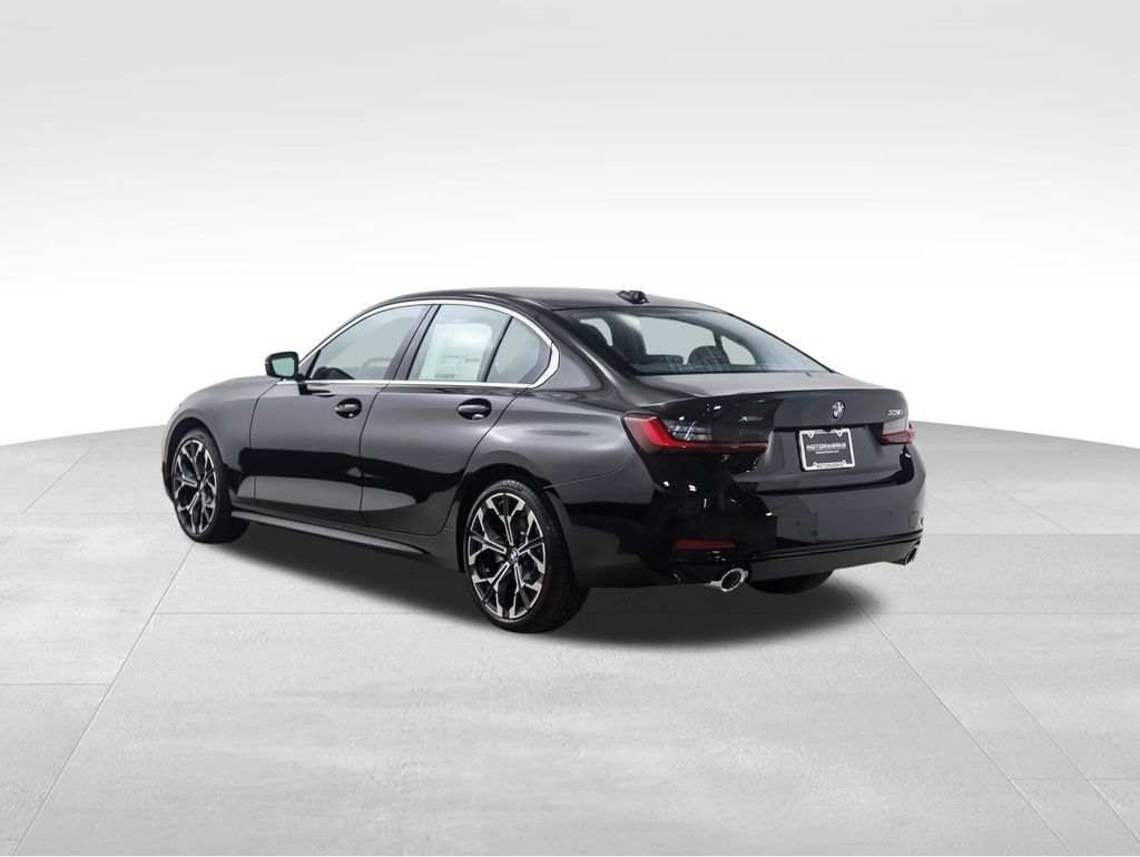 Thumbnail: 2025 BMW 3 Series - 4