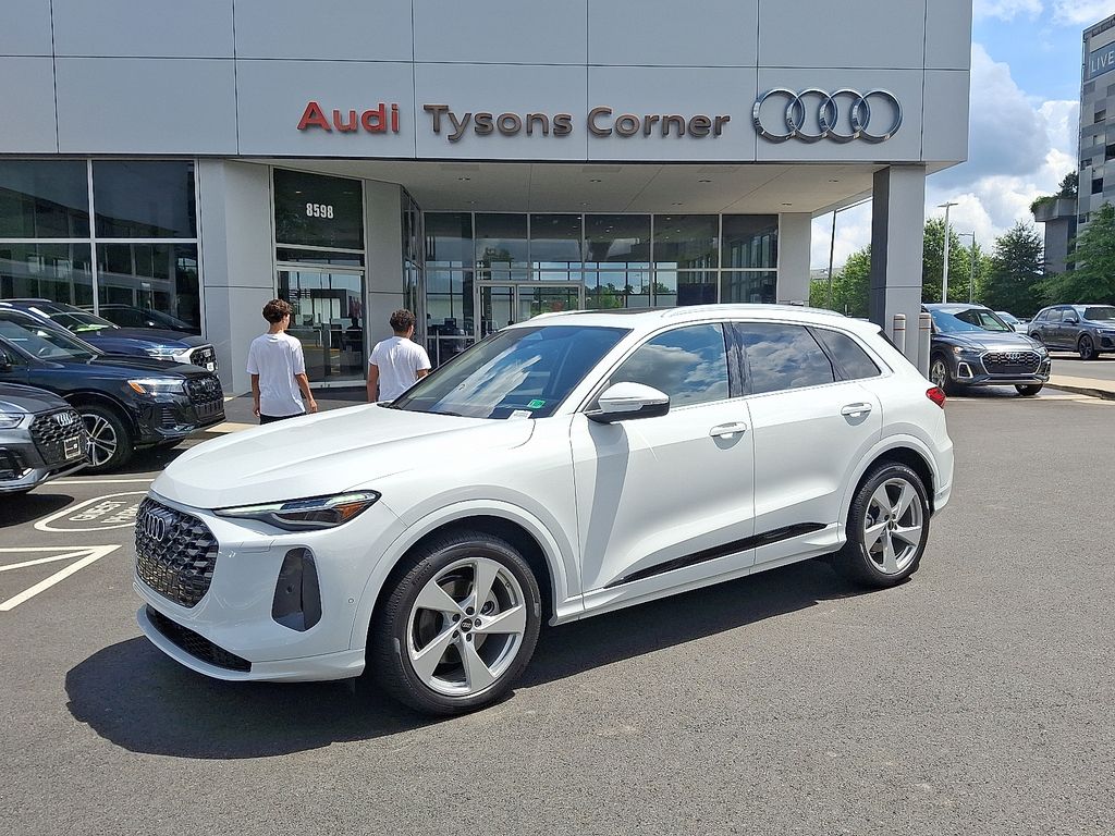 Thumbnail: 2025 Audi Q5 - 1