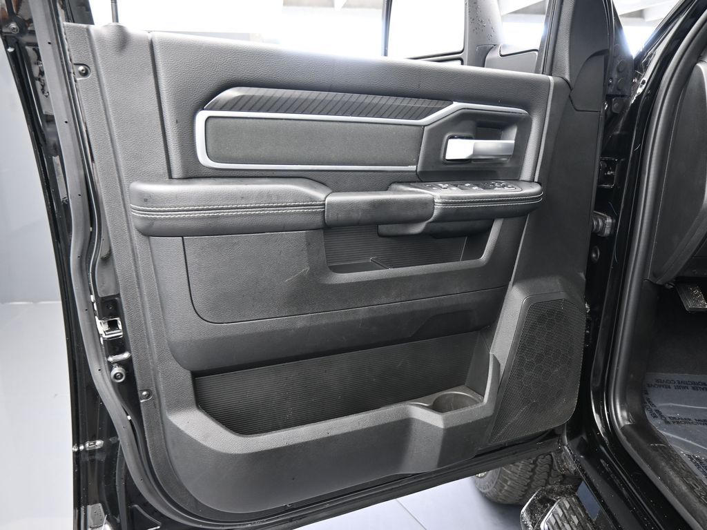 Used 2026 Diamond Black Crystal Pearlcoat Ram Big Horn image 16