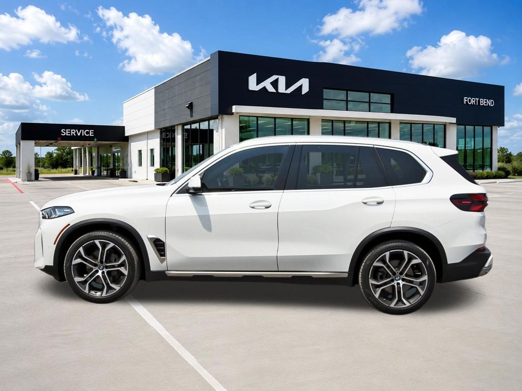 2025 BMW X5 sDrive40i White at DeMontrond Auto Country