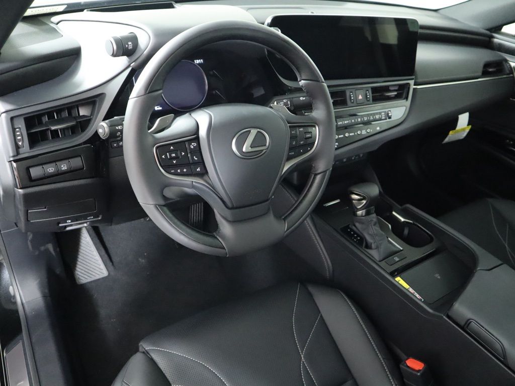 Thumbnail: 2024 Lexus ES - 10