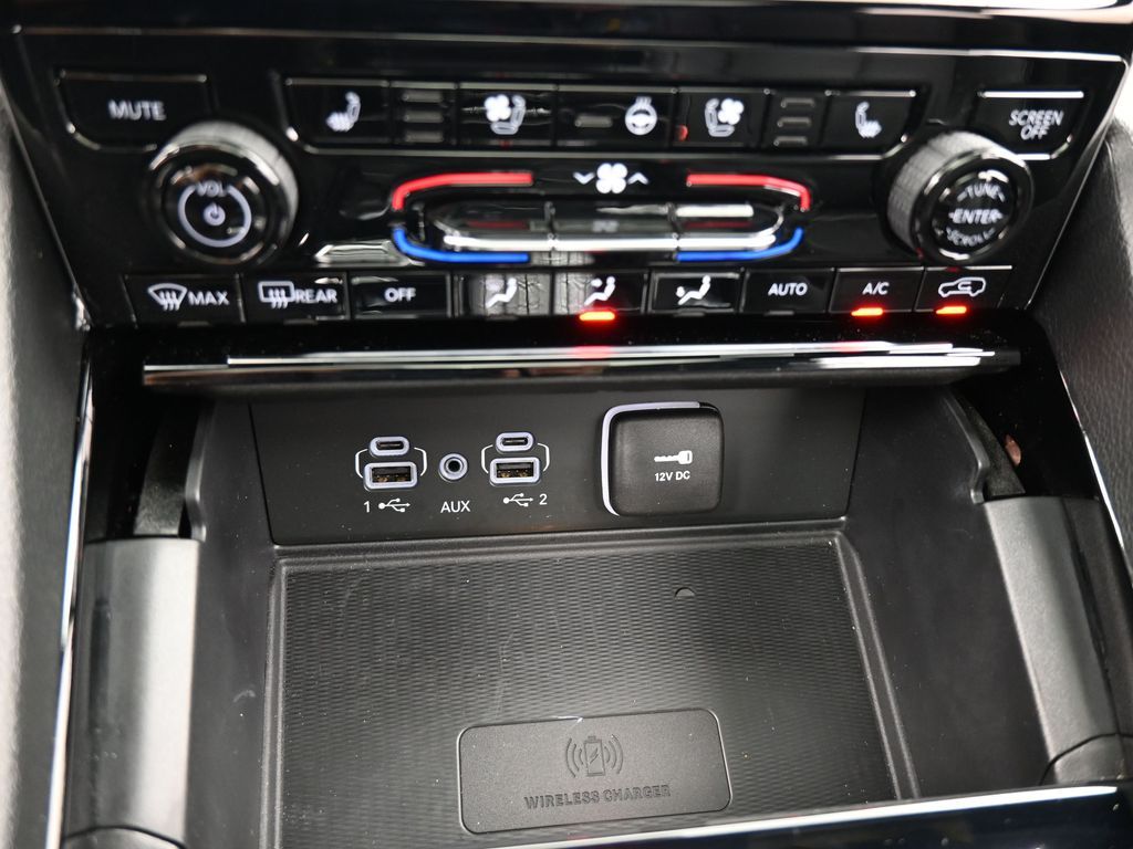 Used 2024 Silver Zynith Jeep Overland image 32