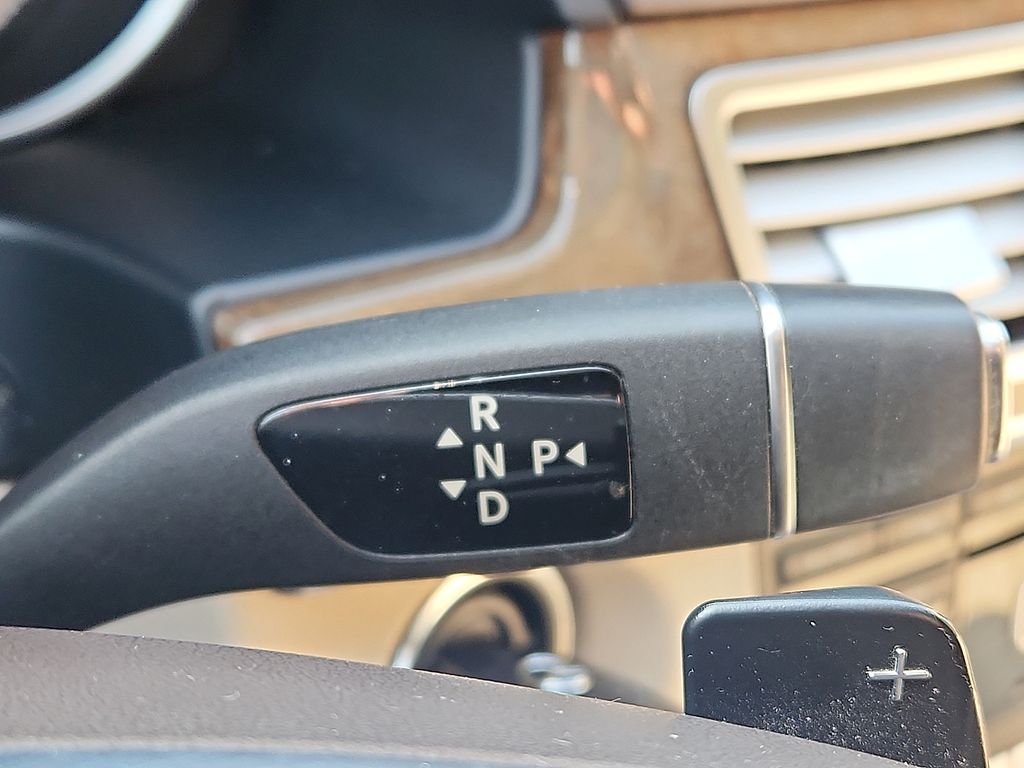 Thumbnail: 2015 Mercedes-Benz E-Class - 15