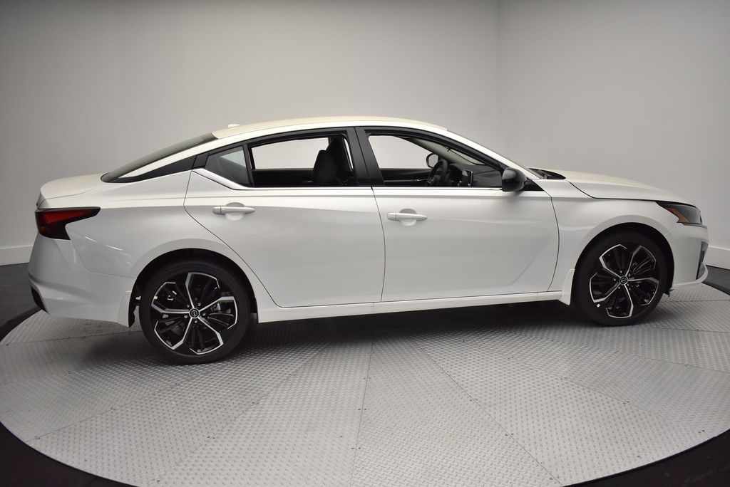 Thumbnail: 2025 Nissan Altima - 4